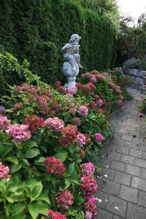 Wolfhausen Im Roeseligarten מראה חיצוני תמונה